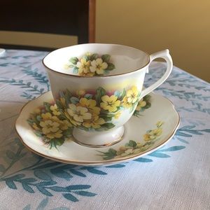✅FIIRM REDUCED PRICE✅Royal Albert Cup & Saucer